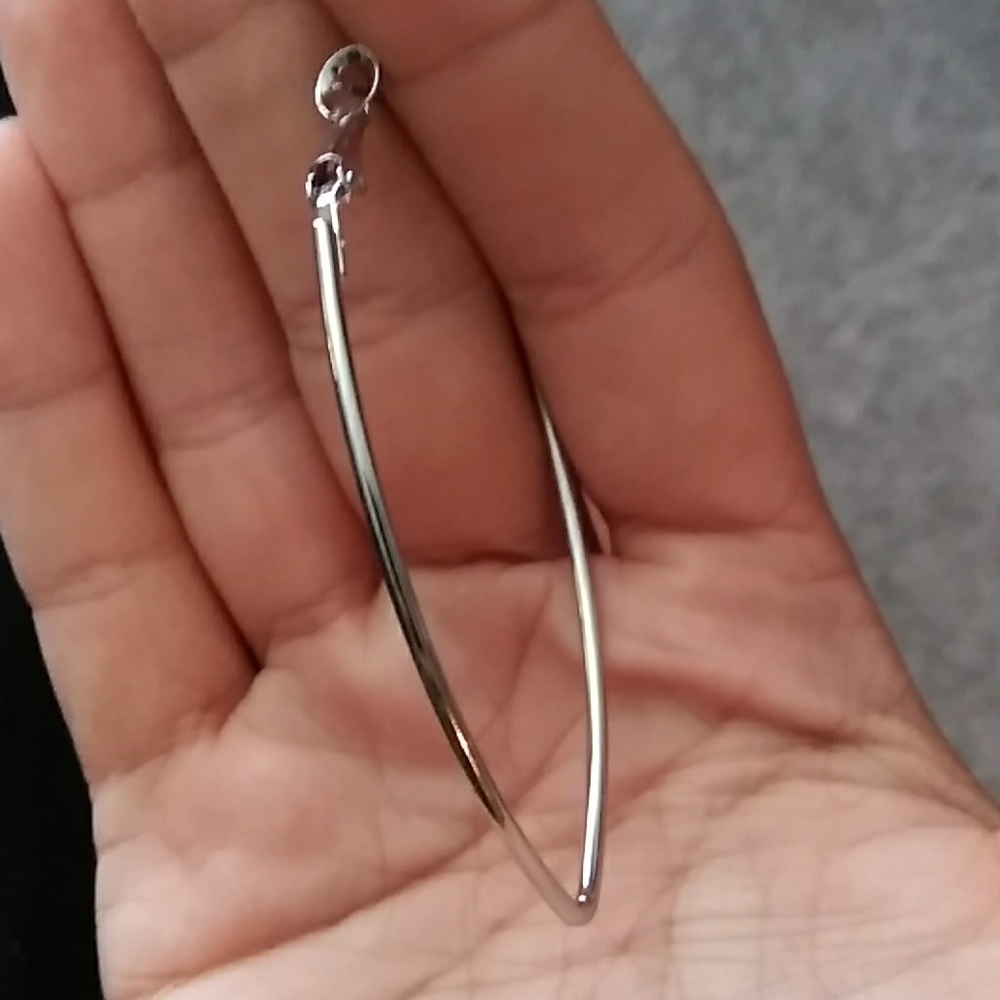 Hoop earings - Picture 3 of 3